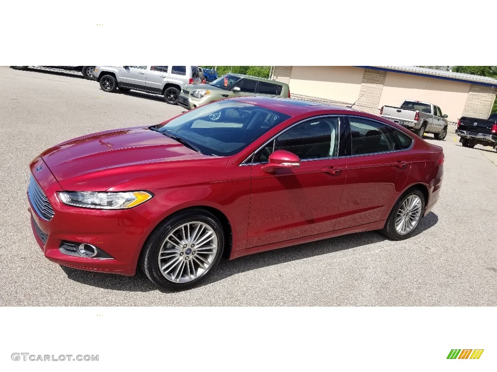 2015 Fusion SE - Ruby Red Metallic / Charcoal Black photo #22