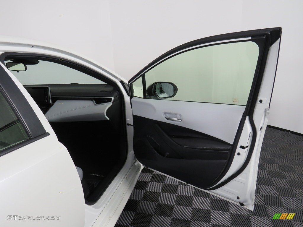 2019 Corolla Hatchback SE - Blizzard White Pearl / Moonstone photo #36