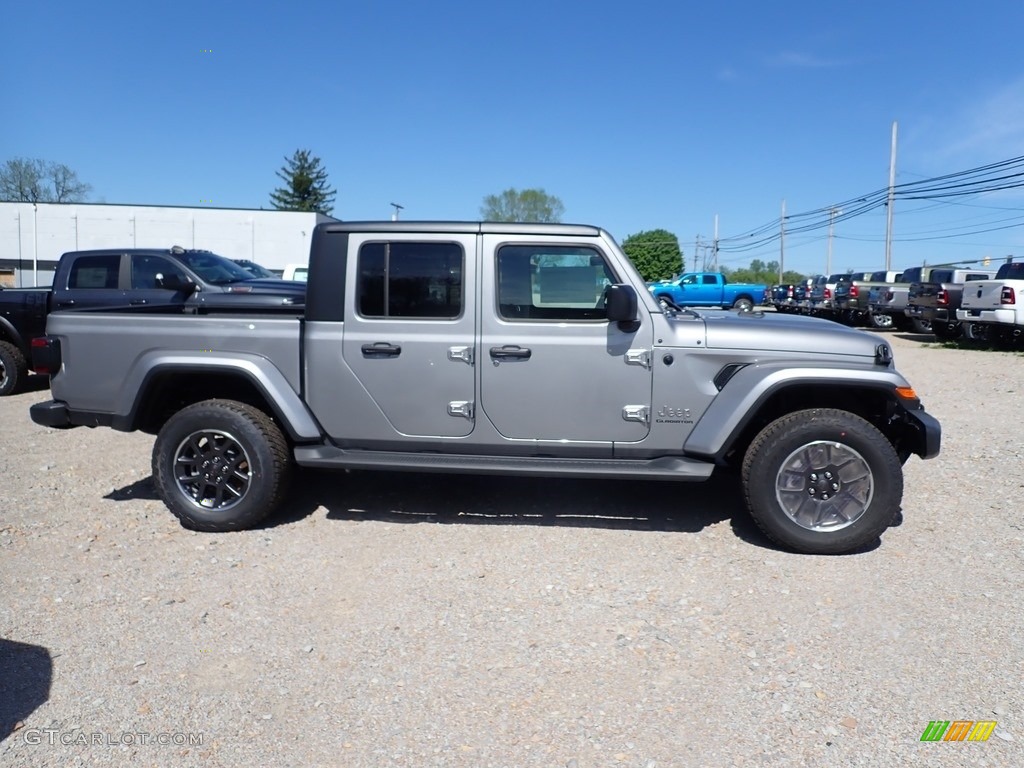 2020 Gladiator Overland 4x4 - Billet Silver Metallic / Black photo #6