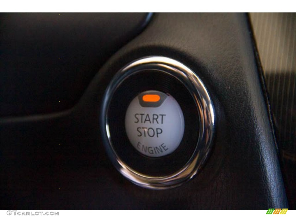 2017 Infiniti QX60 Standard QX60 Model Controls Photo #138183867