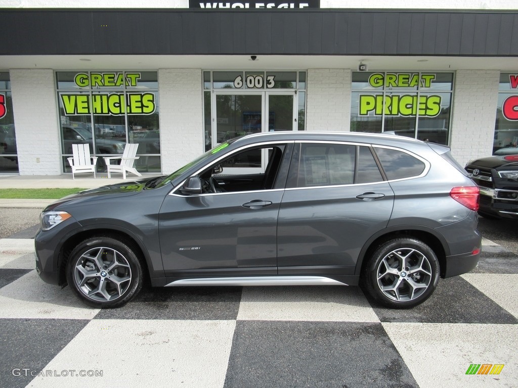 2018 X1 sDrive28i - Mineral Grey Metallic / Black photo #1