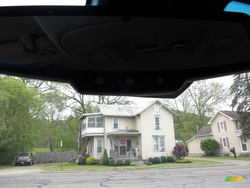 2019 Suburban LT 4WD - Siren Red Tintcoat / Jet Black photo #31