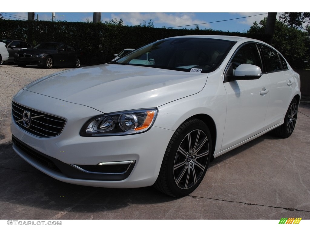 Crystal White Pearl Metallic 2017 Volvo S60 T5 Exterior Photo #138191818