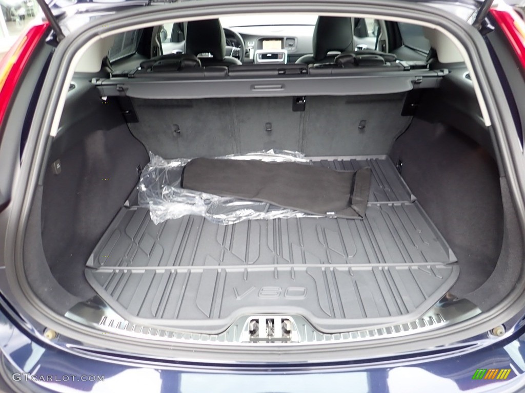 2017 Volvo V60 T5 AWD Trunk Photo #138193650