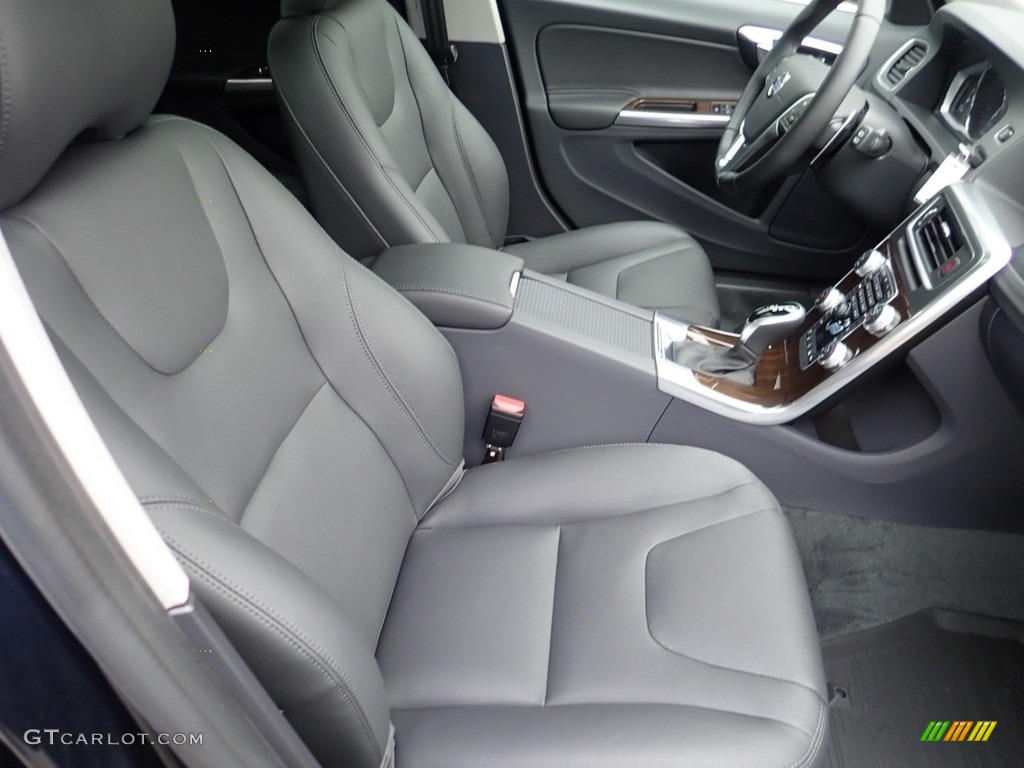 Off Black Interior 2017 Volvo V60 T5 AWD Photo #138193794