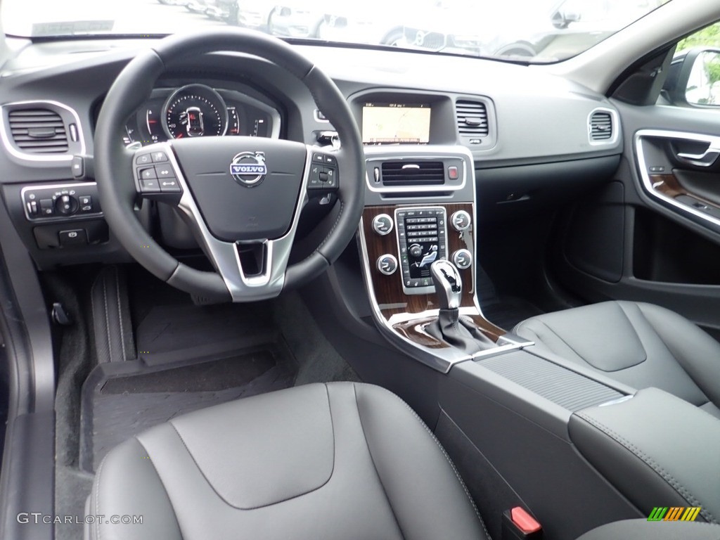 Off Black Interior 2017 Volvo V60 T5 AWD Photo #138193930