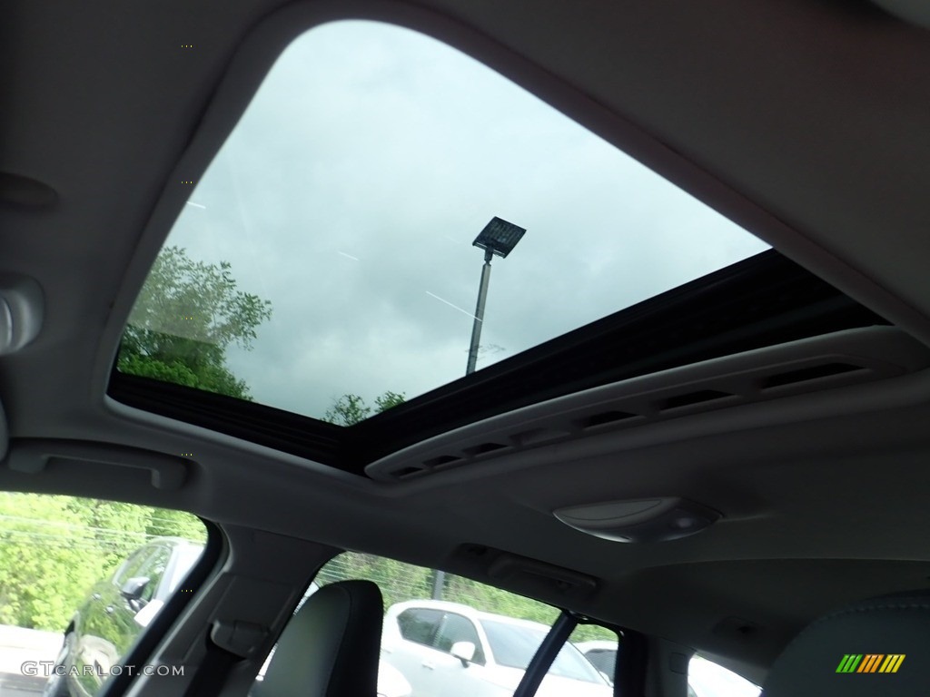 2017 Volvo V60 T5 AWD Sunroof Photos