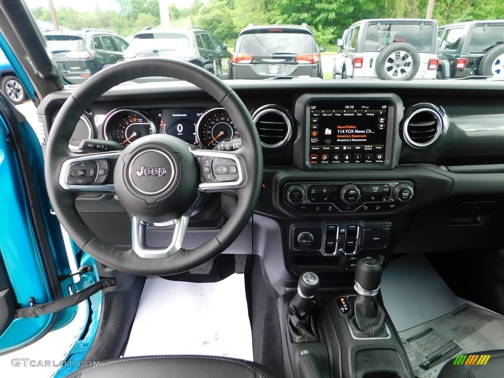 2020 Jeep Wrangler Unlimited Sahara 4x4 Black Dashboard Photo #138196071