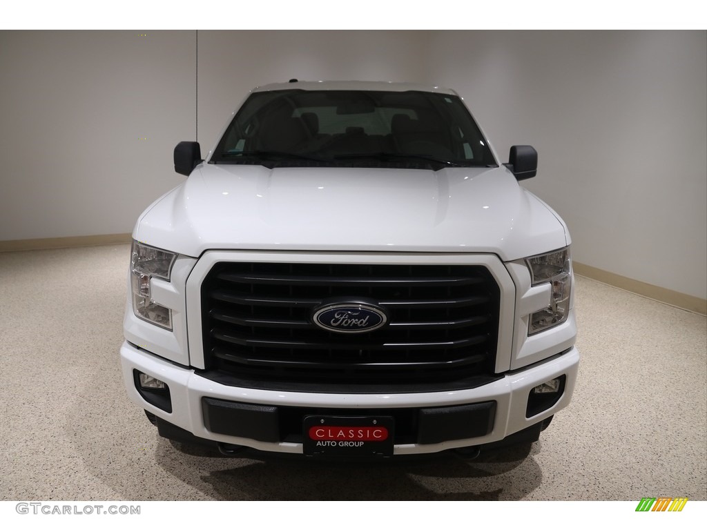 2017 F150 XL SuperCrew 4x4 - Oxford White / Earth Gray photo #2