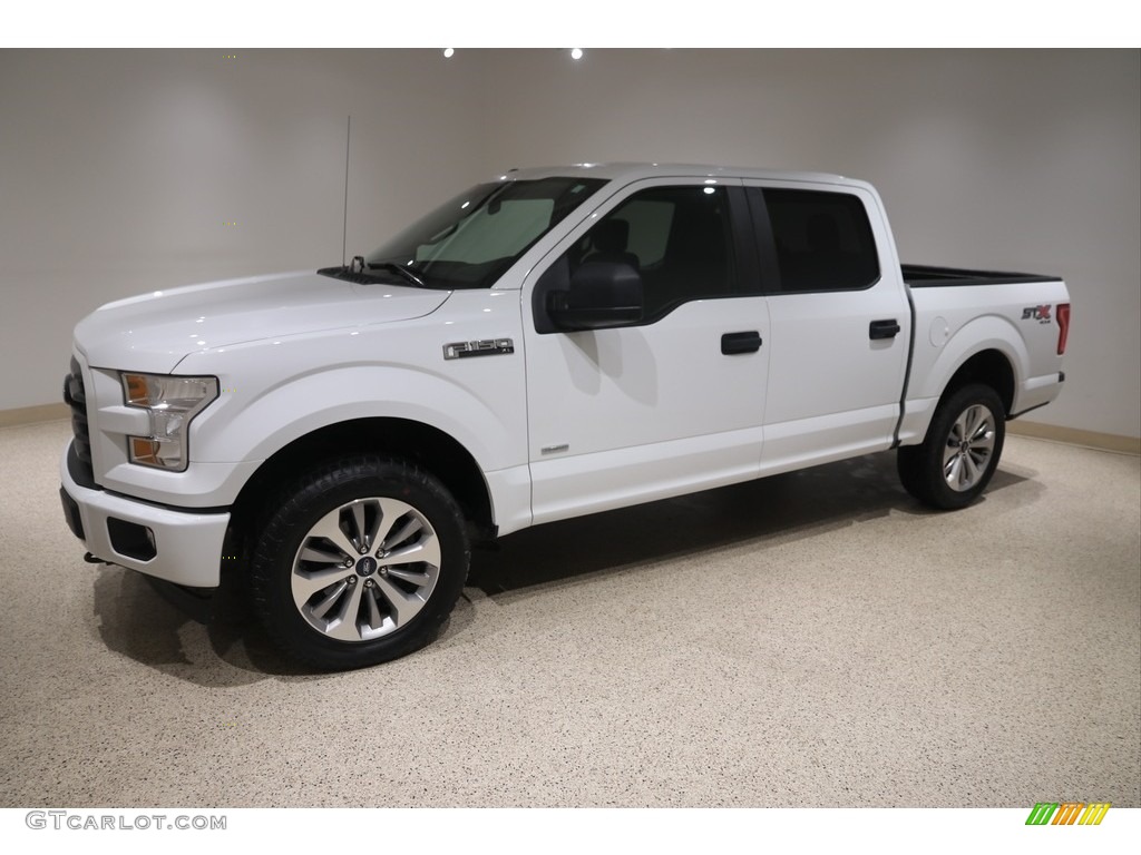 2017 F150 XL SuperCrew 4x4 - Oxford White / Earth Gray photo #3
