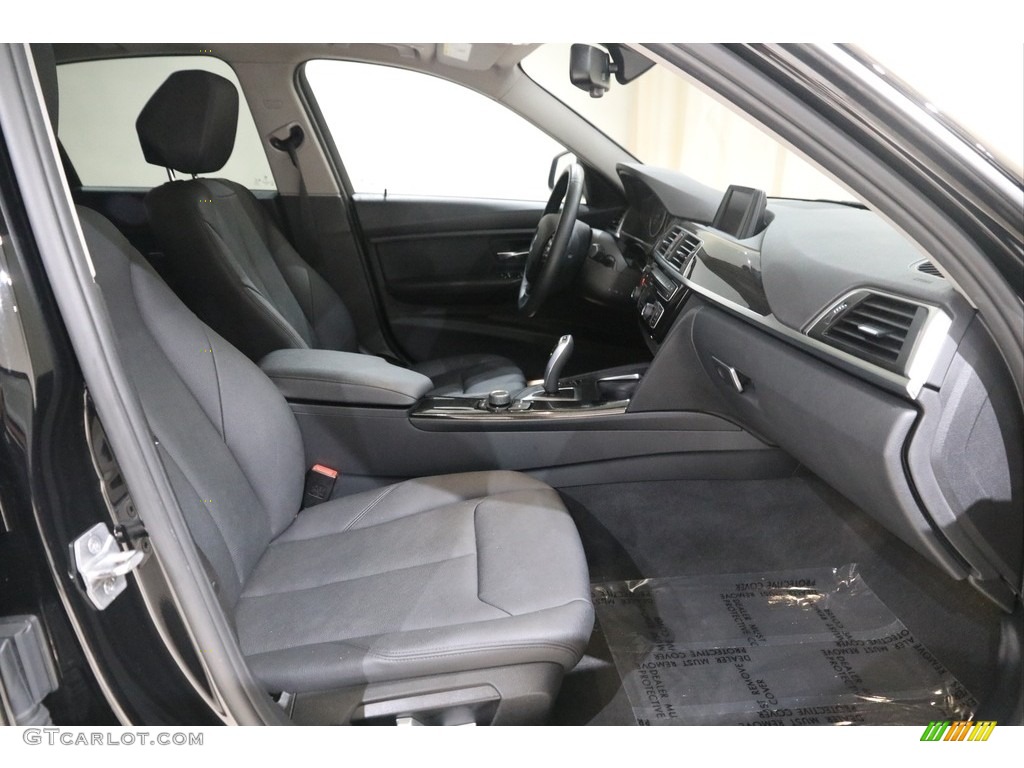 2018 3 Series 320i xDrive Sedan - Jet Black / Black photo #16