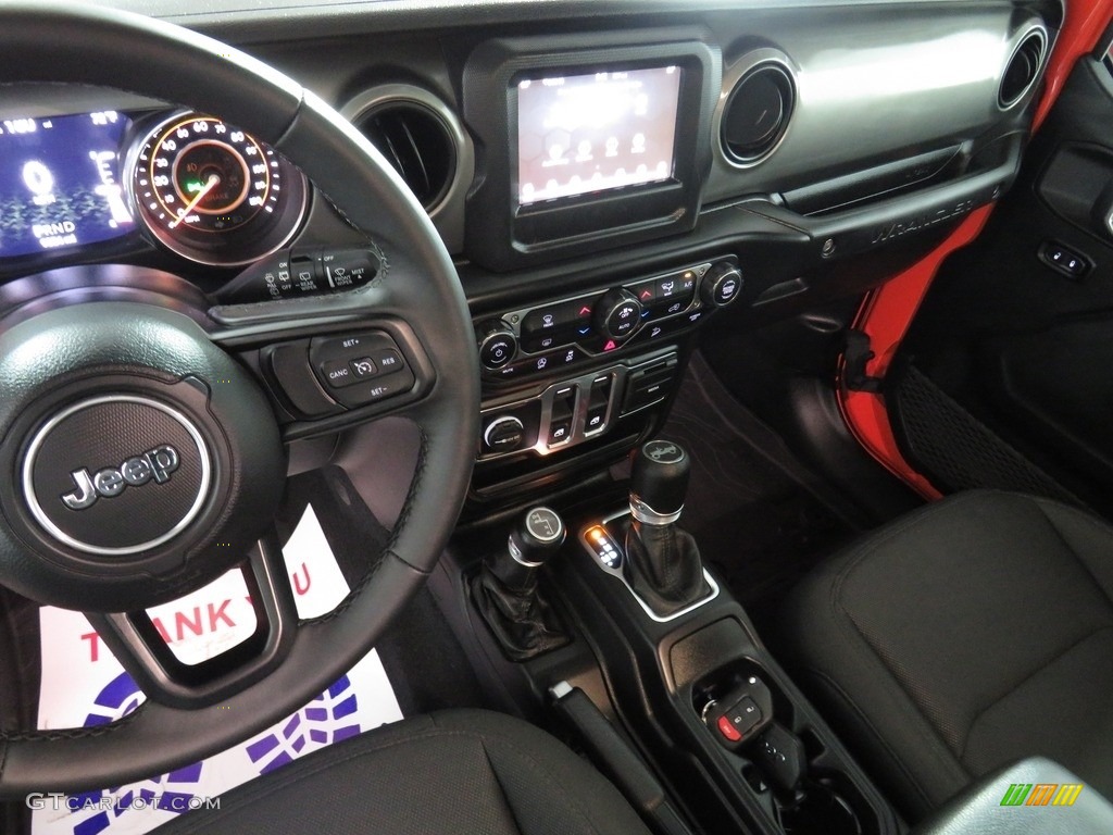 2019 Wrangler Sport 4x4 - Punk