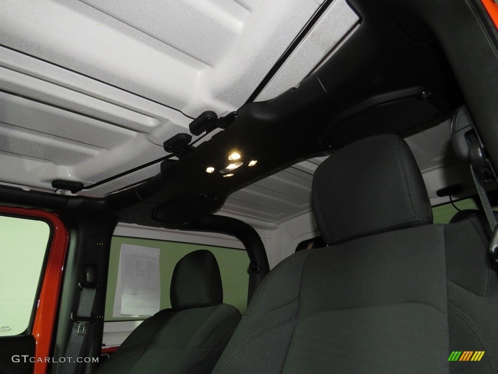2019 Wrangler Sport 4x4 - Punk
