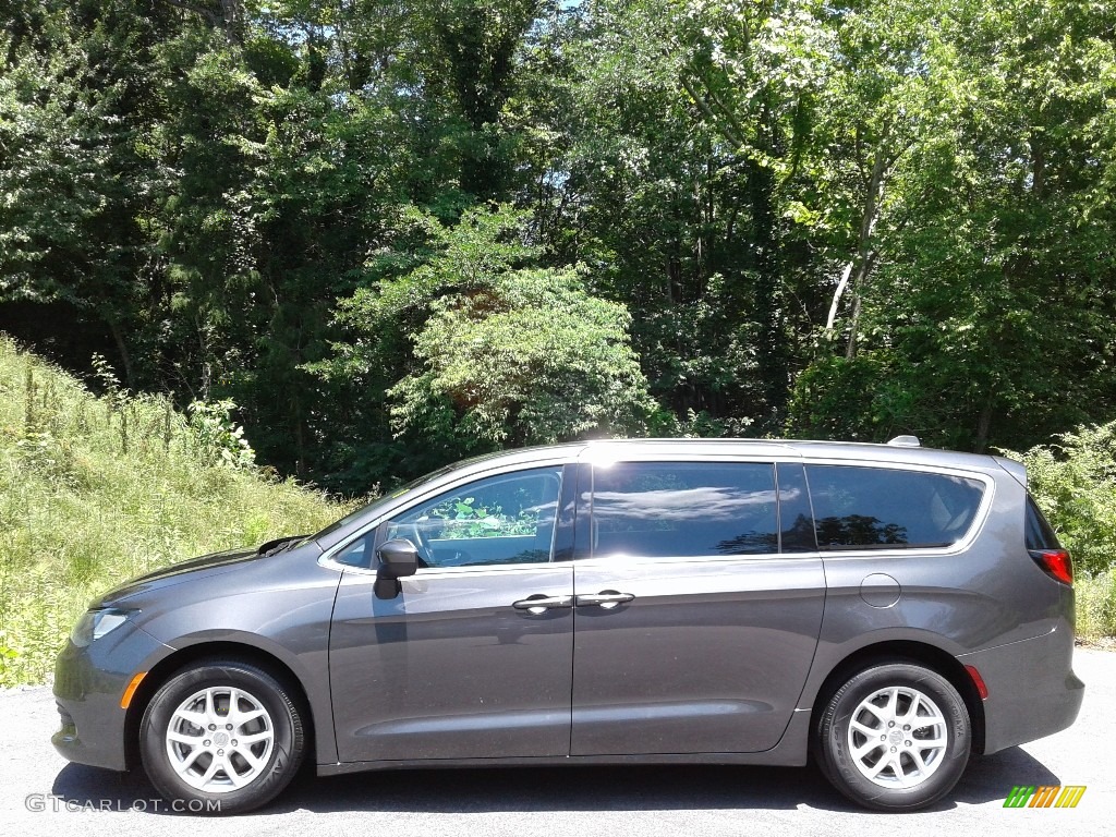 2017 Pacifica LX - Granite Crystal Metallic / Black/Alloy photo #1