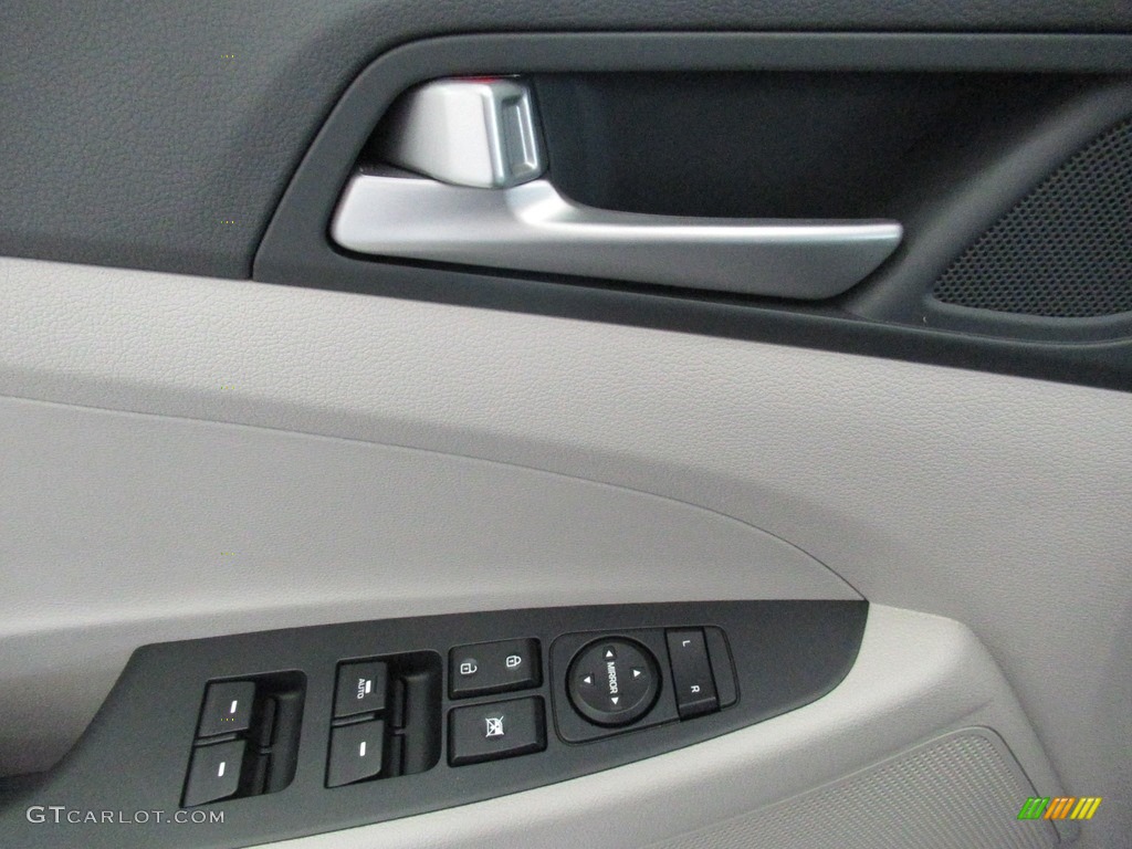 2018 Hyundai Tucson Value Black Door Panel Photo #138204271