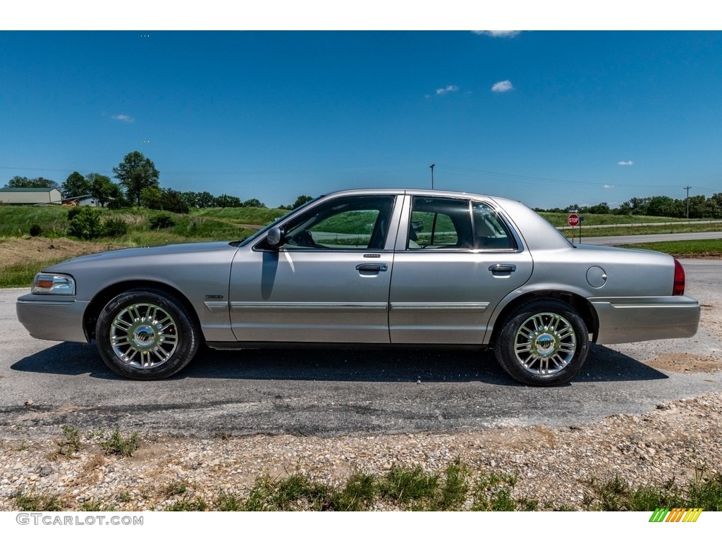 2010 Grand Marquis LS Ultimate Edition - Silver Birch Metallic / Light Camel photo #7