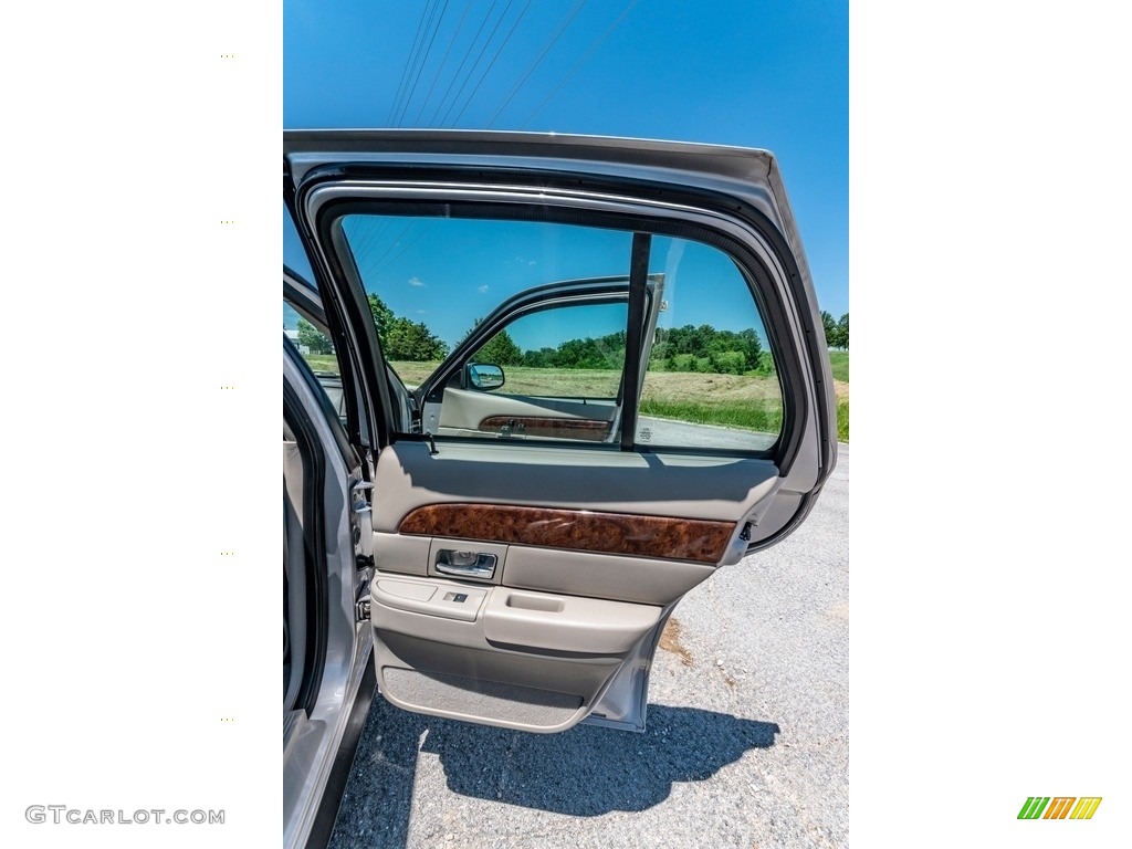 2010 Grand Marquis LS Ultimate Edition - Silver Birch Metallic / Light Camel photo #25