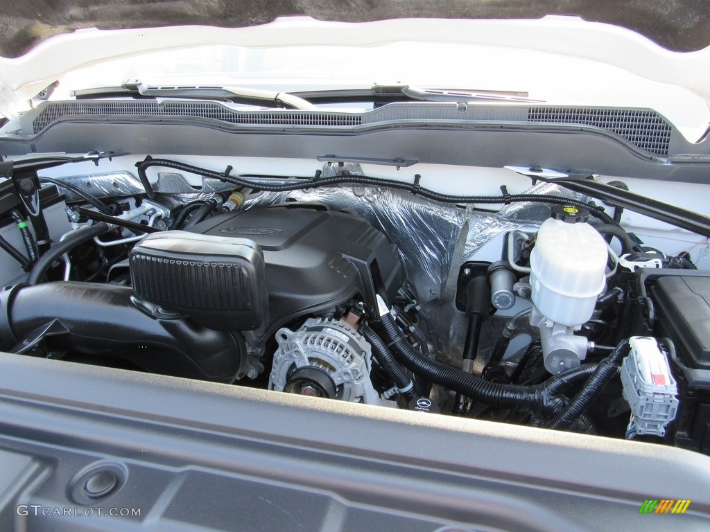 2018 Chevrolet Silverado 2500HD LT Double Cab Engine Photos