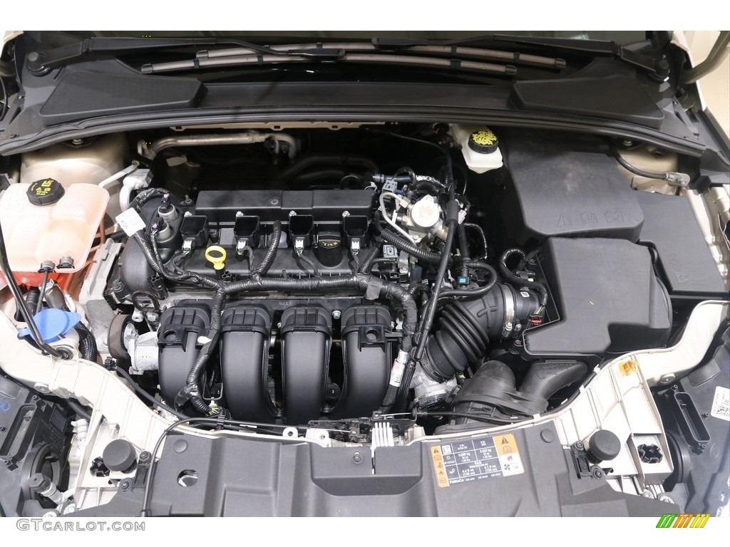 2017 Focus SE Sedan - White Gold / Charcoal Black photo #17