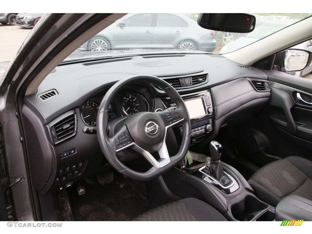 2017 Rogue SV AWD - Gun Metallic / Charcoal photo #10