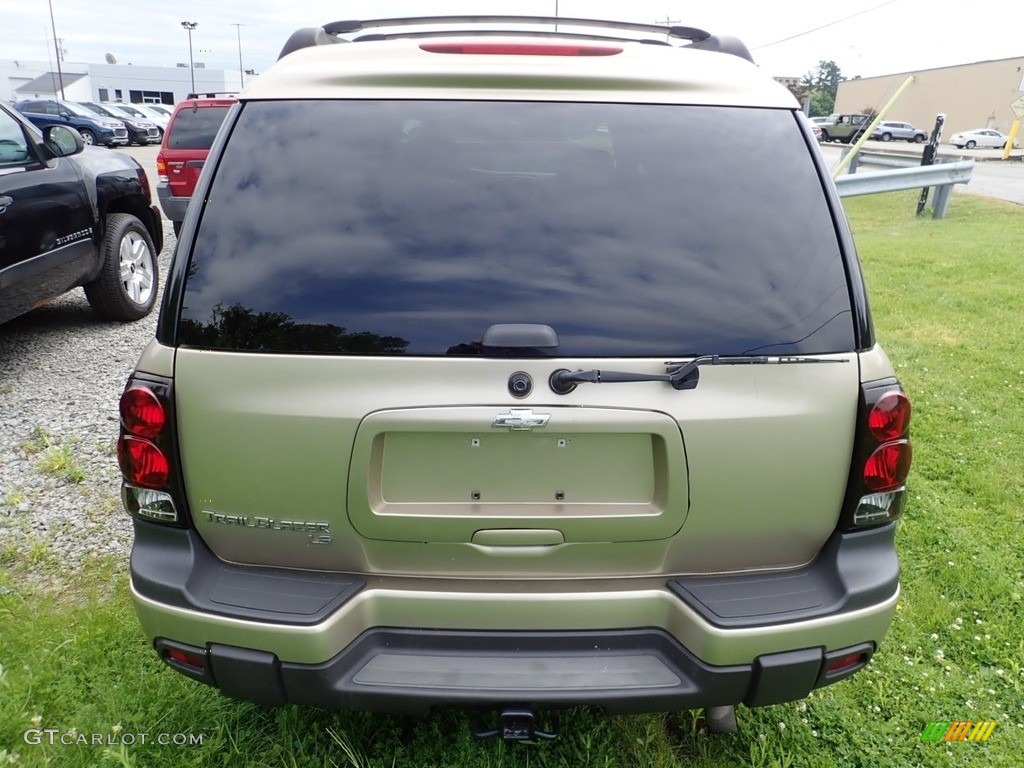 2006 TrailBlazer EXT LS 4x4 - Sandstone Metallic / Light Cashmere/Ebony photo #3