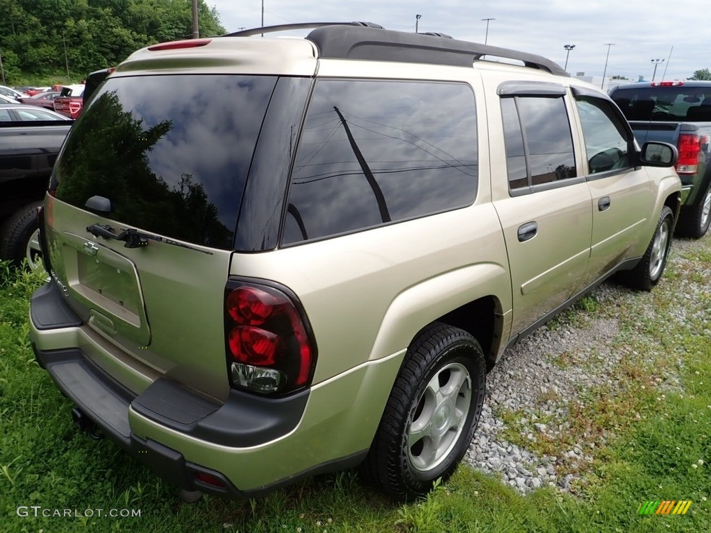 2006 TrailBlazer EXT LS 4x4 - Sandstone Metallic / Light Cashmere/Ebony photo #4