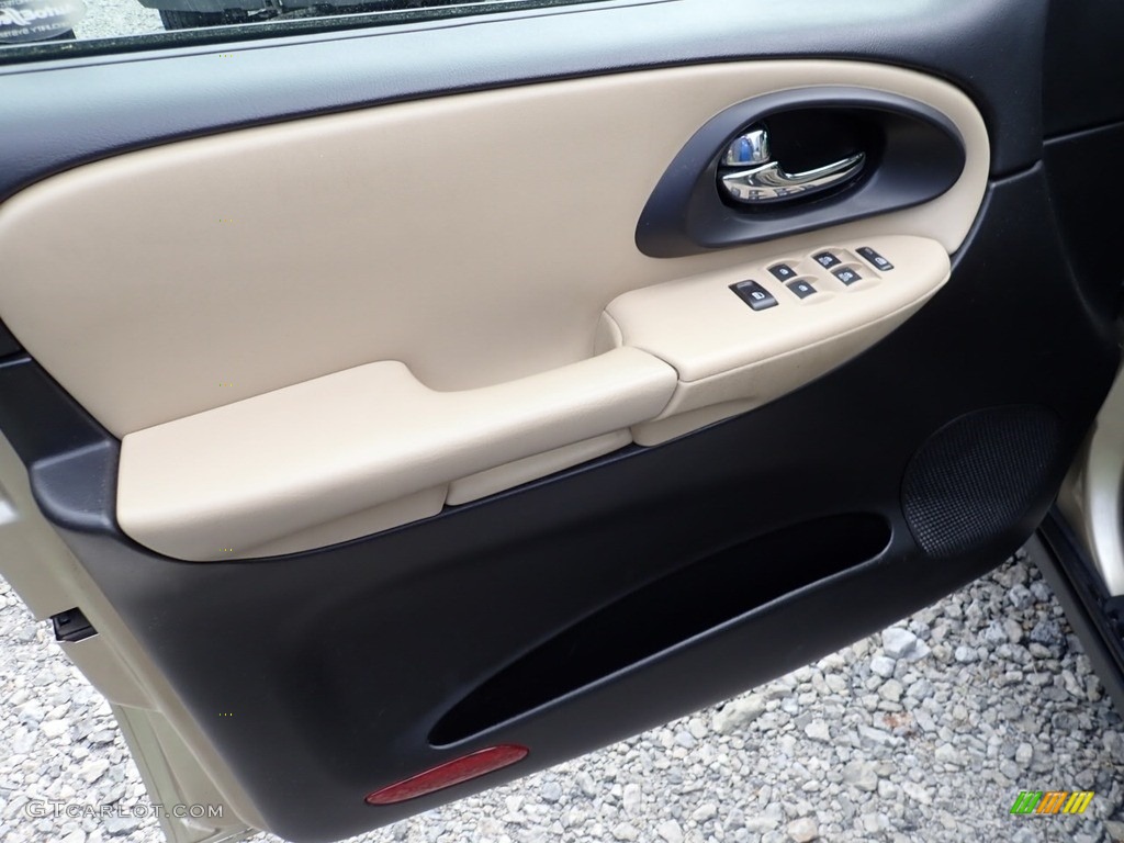 2006 TrailBlazer EXT LS 4x4 - Sandstone Metallic / Light Cashmere/Ebony photo #11