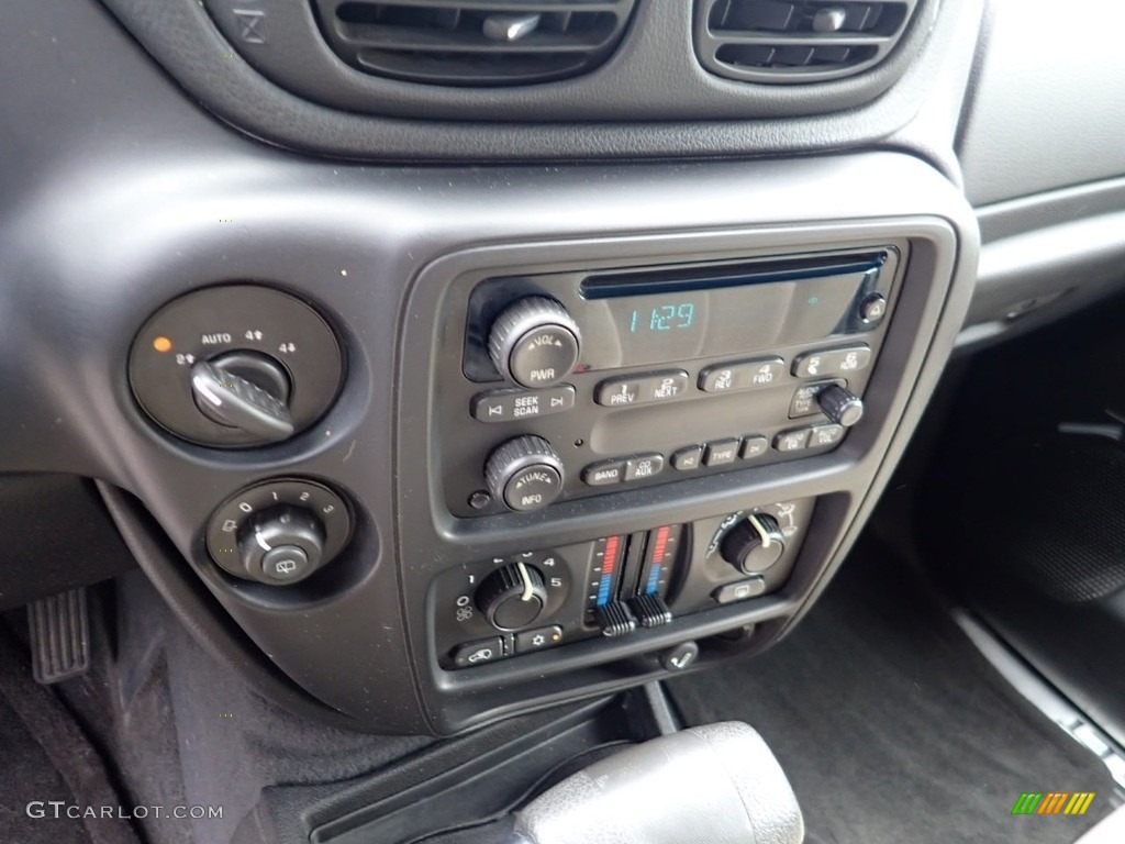 2006 TrailBlazer EXT LS 4x4 - Sandstone Metallic / Light Cashmere/Ebony photo #13