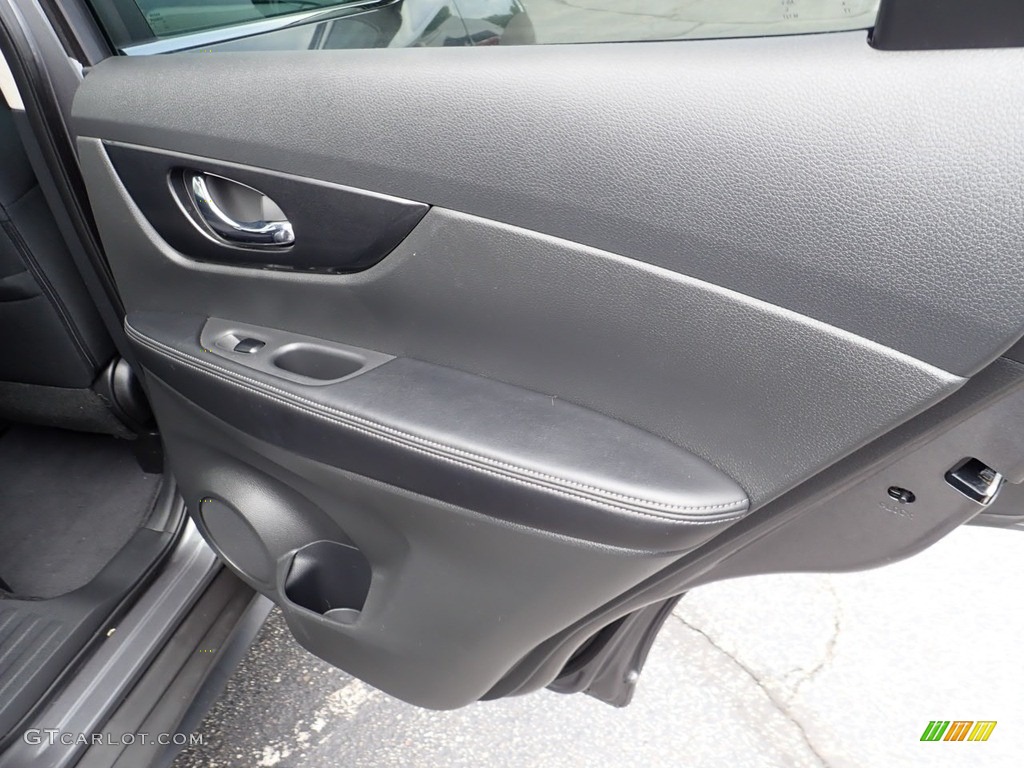 2017 Rogue SV AWD - Gun Metallic / Charcoal photo #19