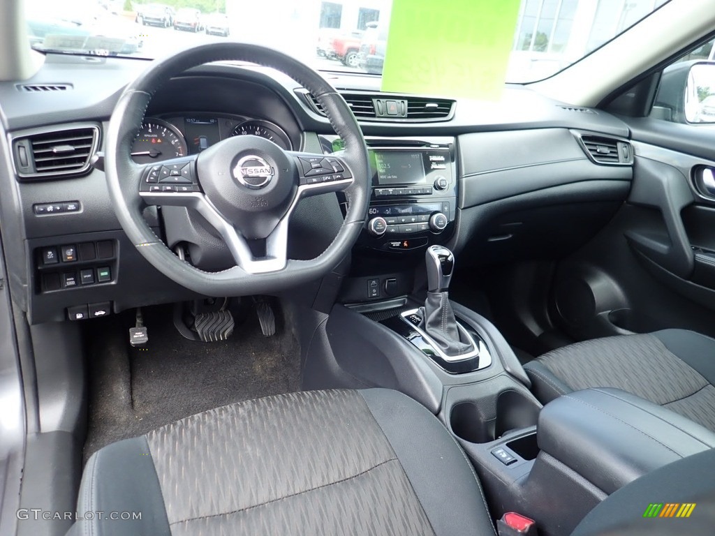 2017 Rogue SV AWD - Gun Metallic / Charcoal photo #22