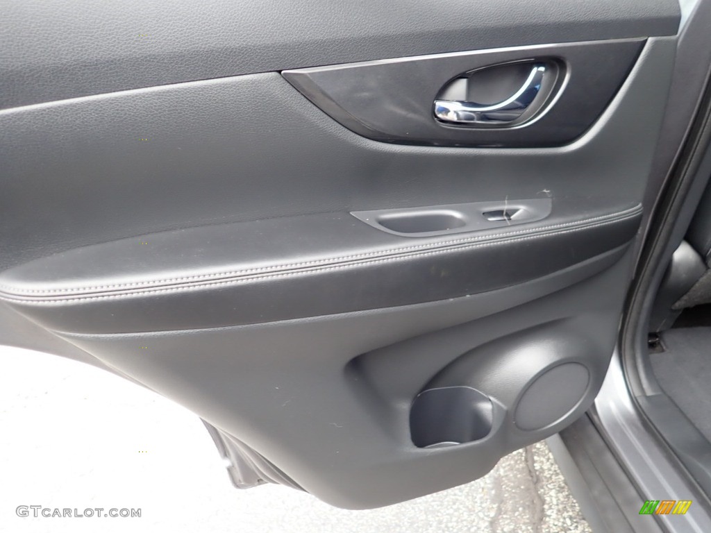 2017 Rogue SV AWD - Gun Metallic / Charcoal photo #23