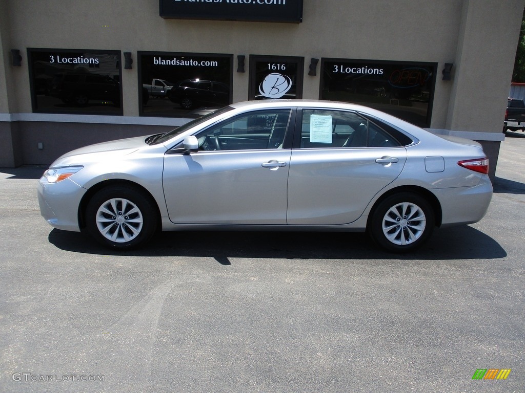 2017 Celestial Silver Metallic Toyota Camry LE 138217242 Photo 20