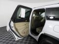 Bright White - Grand Cherokee Laredo 4x4 Photo No. 30