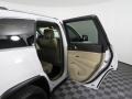 Bright White - Grand Cherokee Laredo 4x4 Photo No. 33