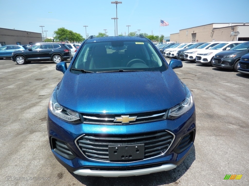 2020 Trax LT AWD - Pacific Blue Metallic / Jet Black photo #2