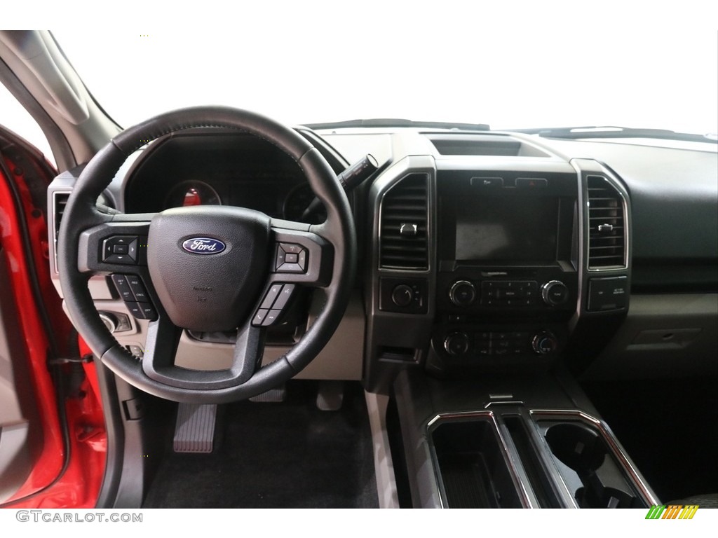 2017 F150 XLT SuperCrew 4x4 - Race Red / Earth Gray photo #7