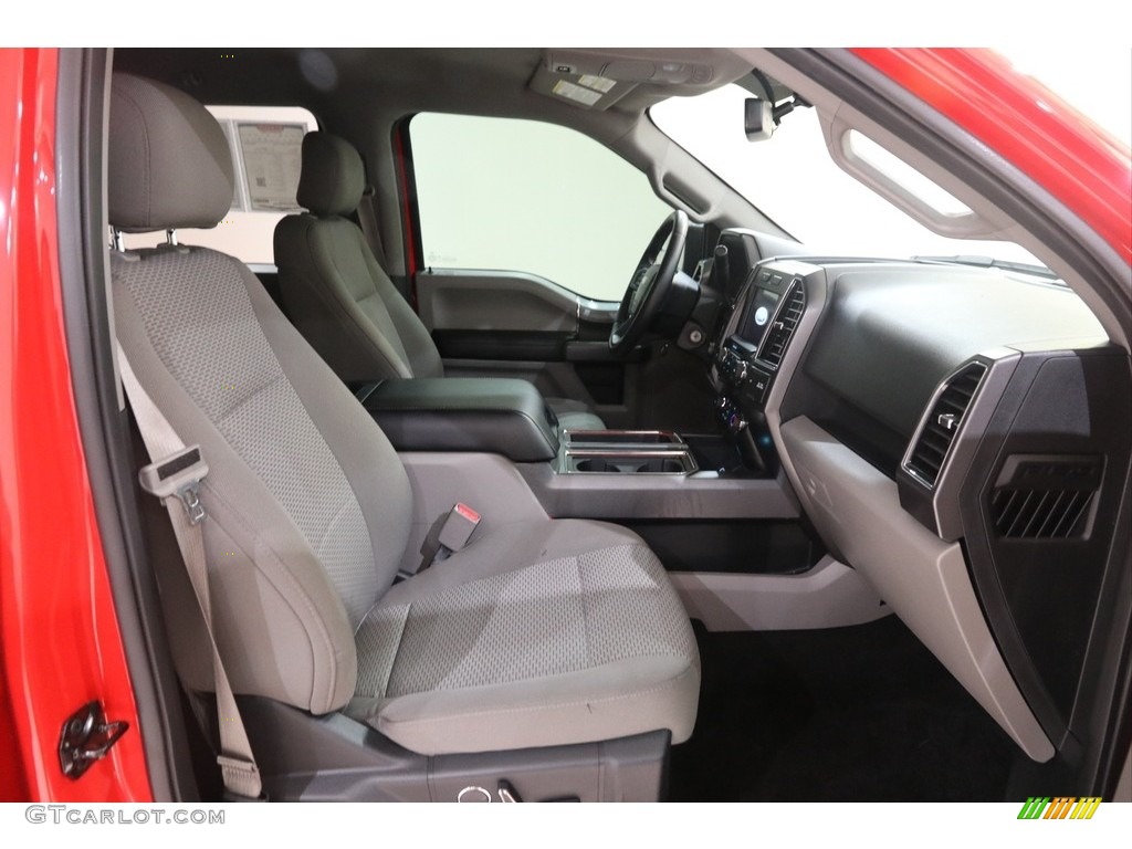 2017 F150 XLT SuperCrew 4x4 - Race Red / Earth Gray photo #16