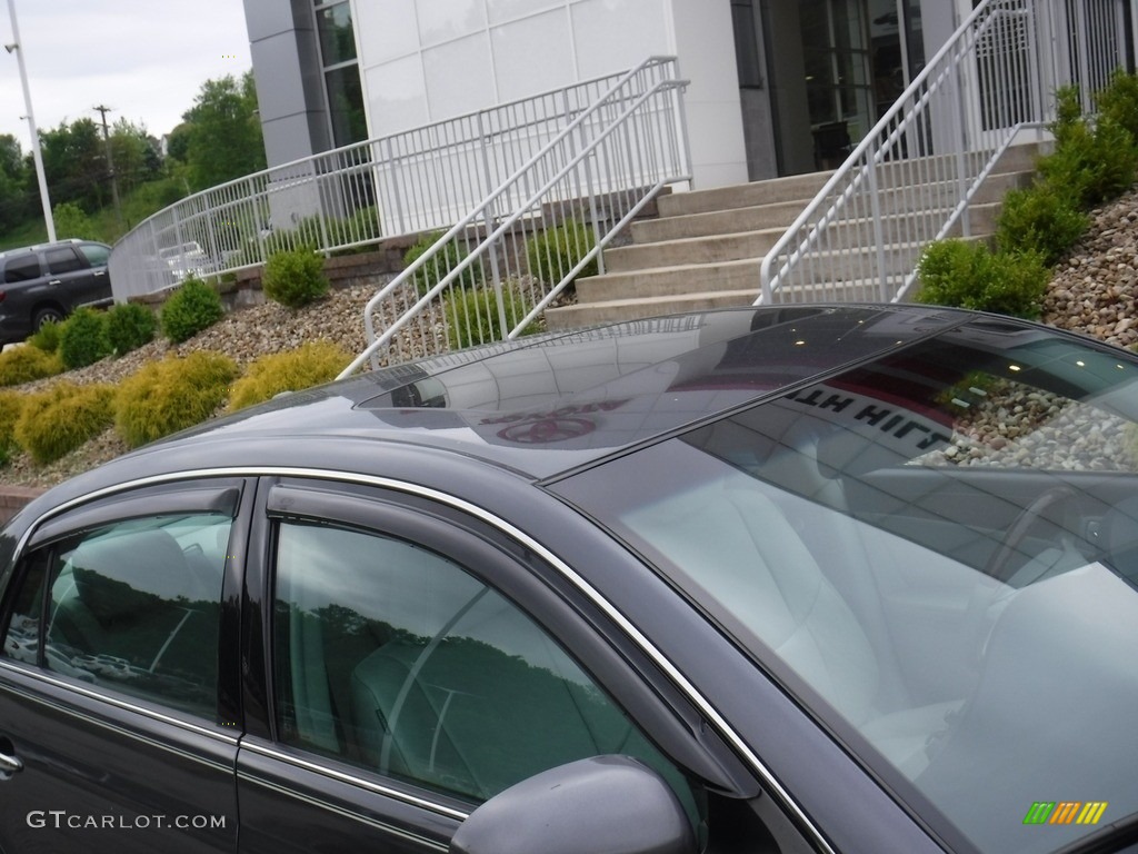 2011 Avalon Limited - Magnetic Gray Metallic / Light Gray photo #10