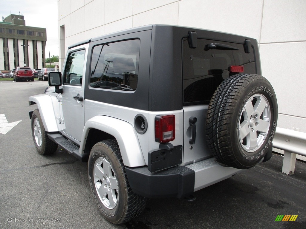 2010 Wrangler Sahara 4x4 - Bright Silver Metallic / Dark Slate Gray/Medium Slate Gray photo #3