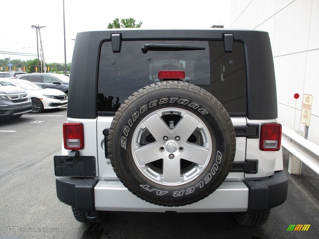 2010 Wrangler Sahara 4x4 - Bright Silver Metallic / Dark Slate Gray/Medium Slate Gray photo #4