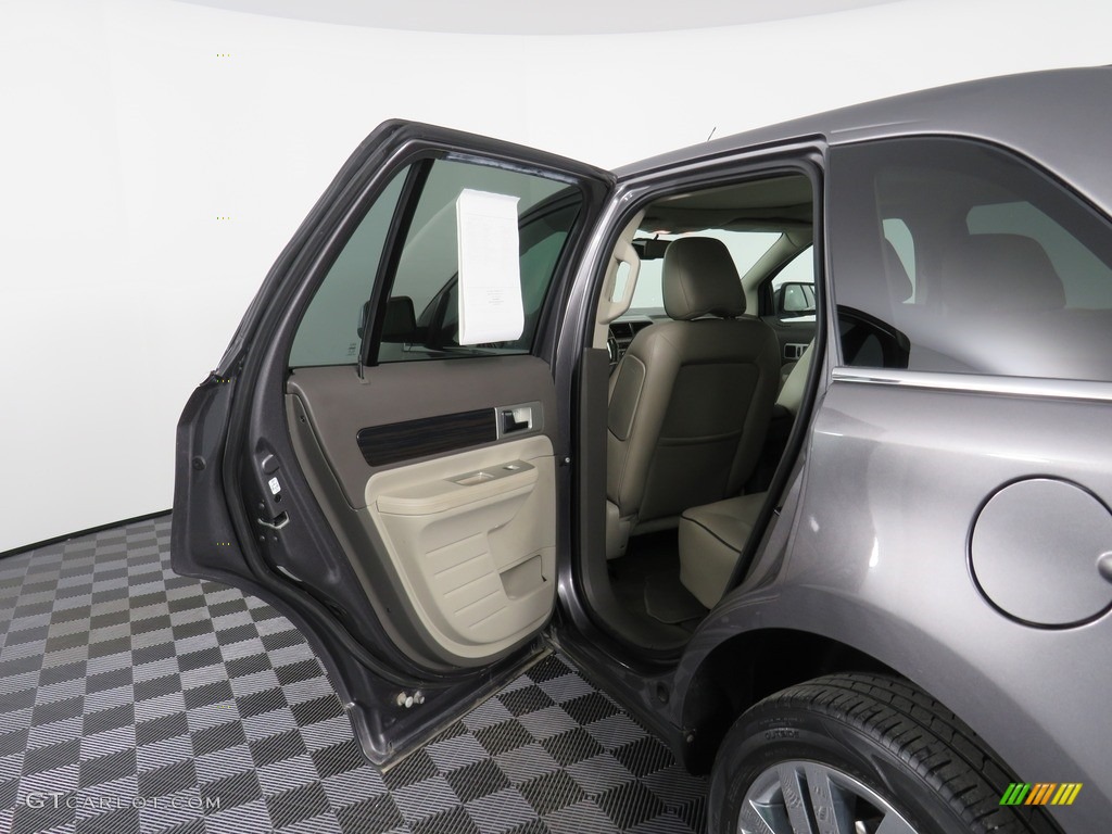 2009 MKX  - Sterling Grey Metallic / Medium Light Stone photo #32