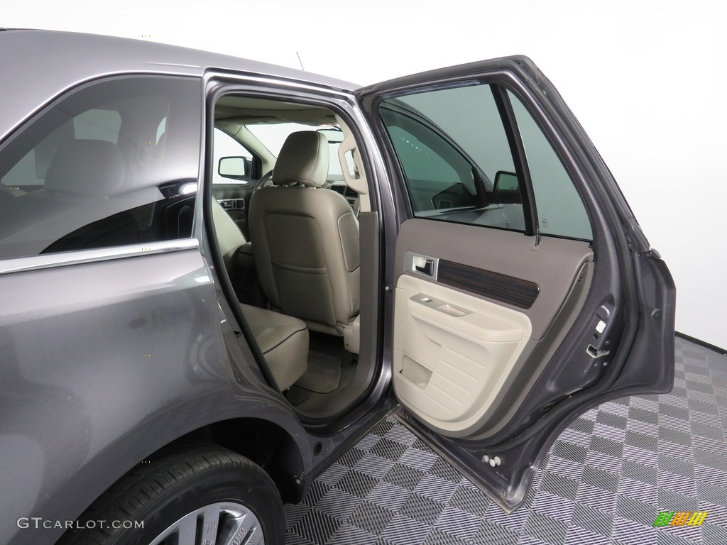2009 MKX  - Sterling Grey Metallic / Medium Light Stone photo #36