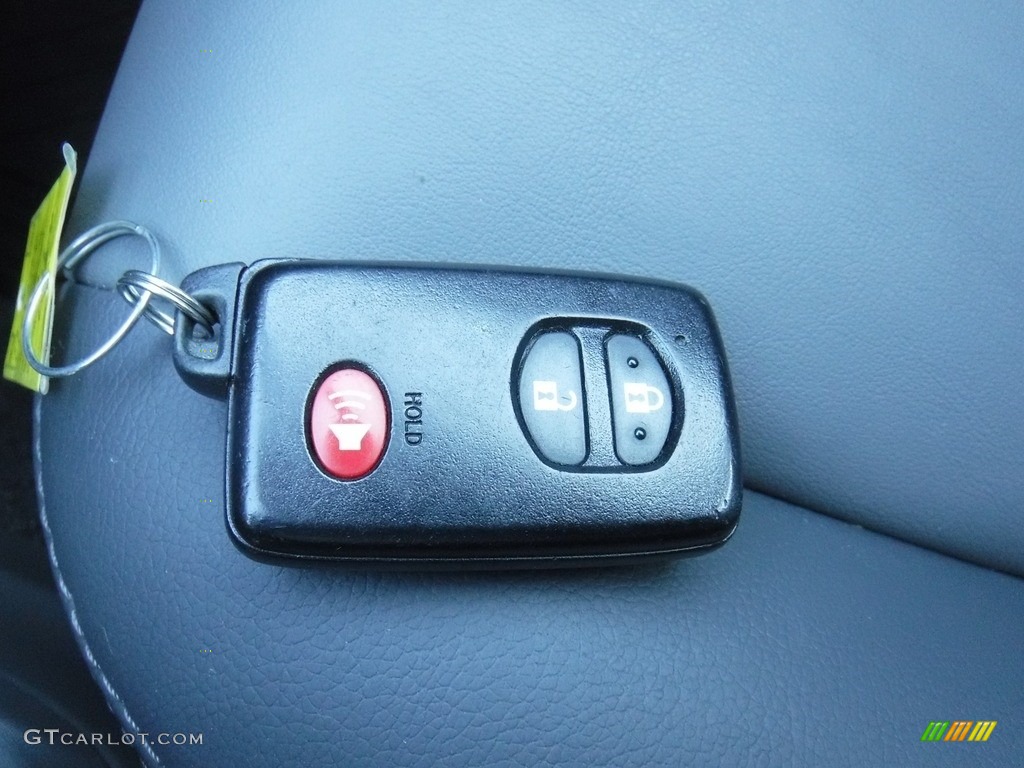 2014 Prius v Five - Magnetic Gray Metallic / Dark Gray photo #24
