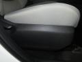 Super White - RAV4 XLE AWD Photo No. 26