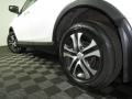 Super White - RAV4 LE Photo No. 10
