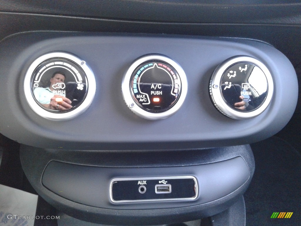 2016 Fiat 500X Easy AWD Controls Photo #138234358