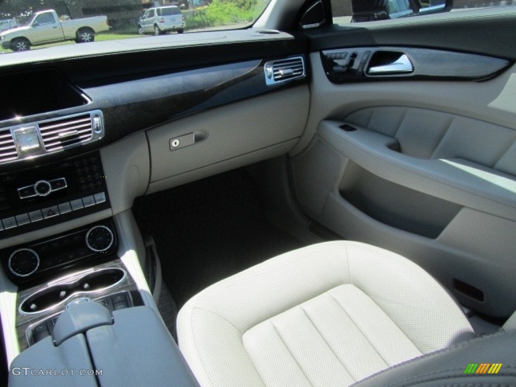 2012 CLS 550 4Matic Coupe - Obsidian Black Metallic / Ash/Black photo #14