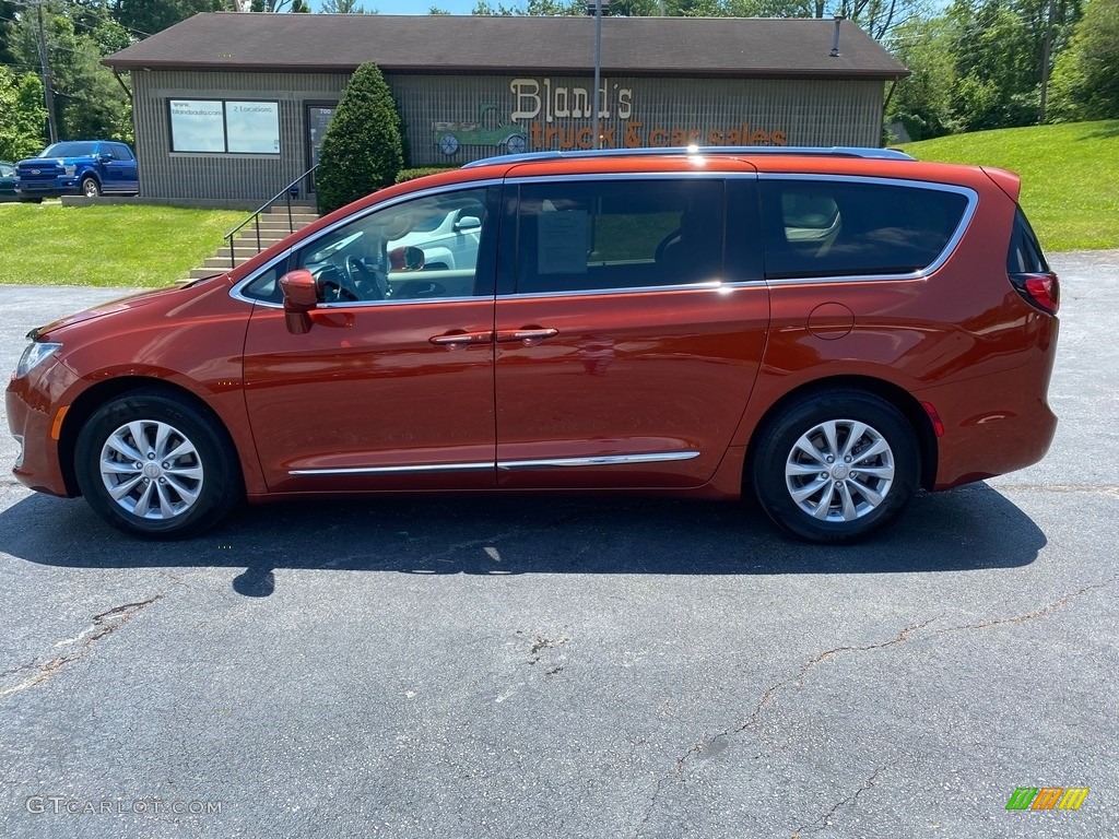 2018 Pacifica Touring L Plus - Copper Pearl / Black/Alloy photo #1