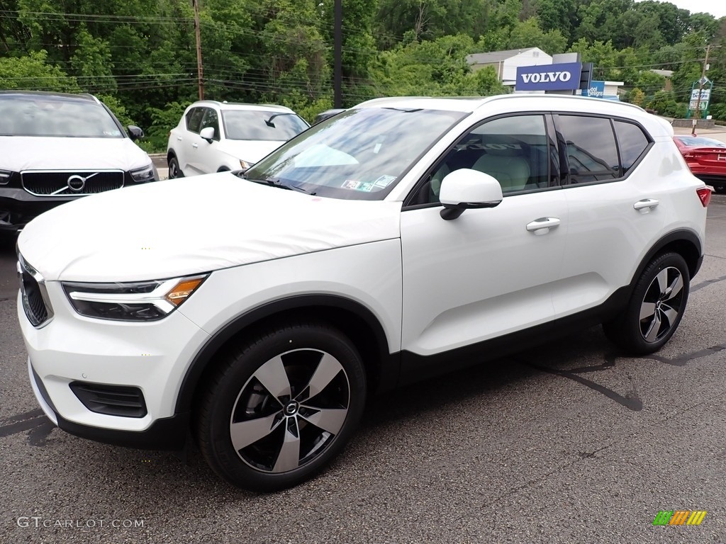 2020 XC40 T5 Momentum AWD - Ice White / Blond/Charcoal photo #5