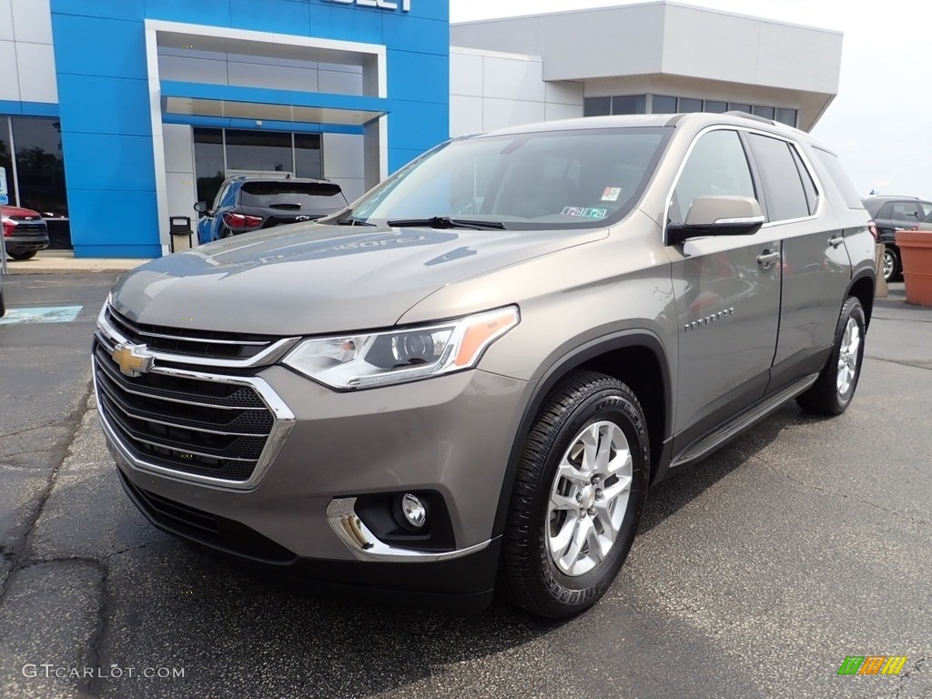 2018 Traverse LT AWD - Pepperdust Metallic / Dark Atmosphere/Medium Ash Gray photo #2